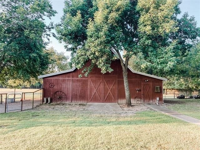 581 Country Club Road - Photo 38