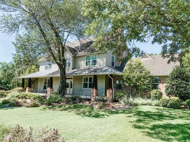 581 Country Club Road - Photo 0