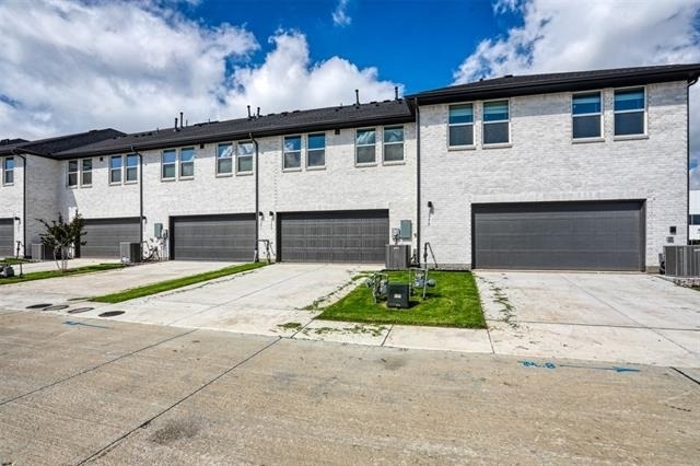 2553 Huxley Mews - Photo 17