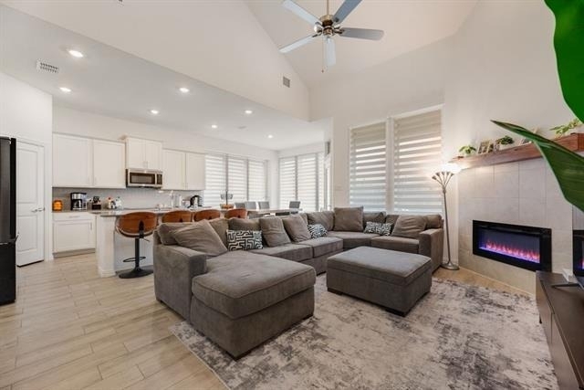 5126 Bancroft Drive - Photo 2