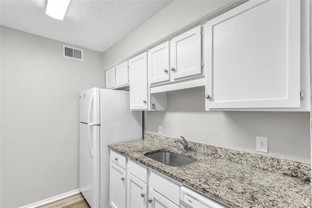 8109 Skillman Street - Photo 7