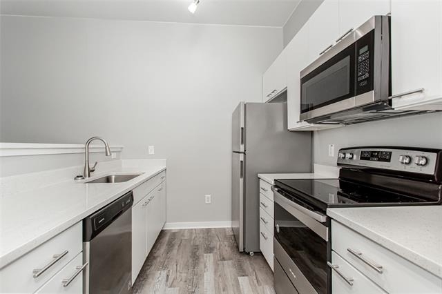 3015 Bryan Street - Photo 2