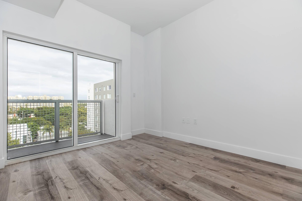 39 Nw 7th Avenue - Photo 5