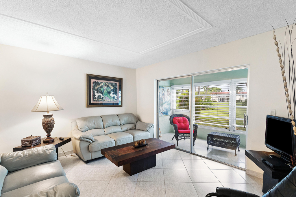 3 Abbey Lane - Photo 3