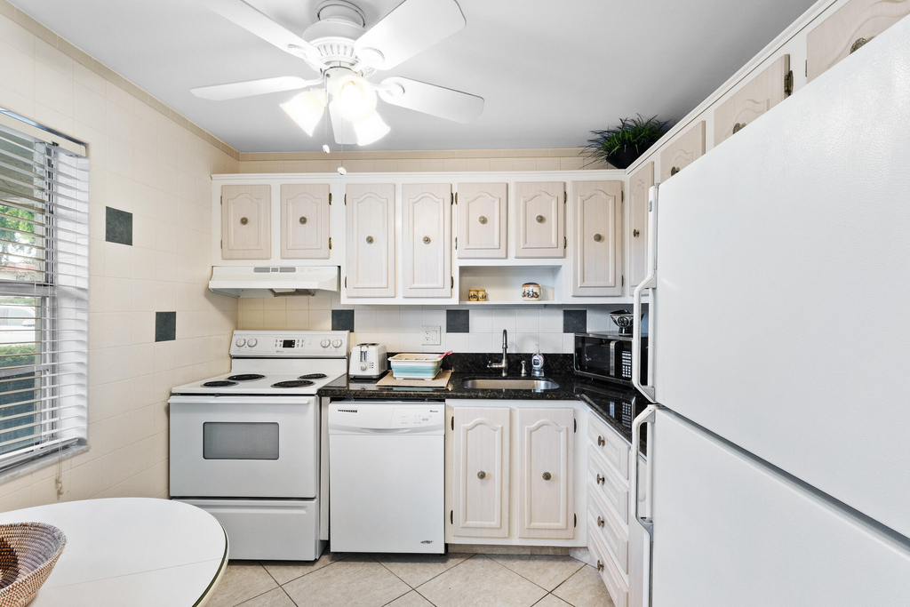 3 Abbey Lane - Photo 1