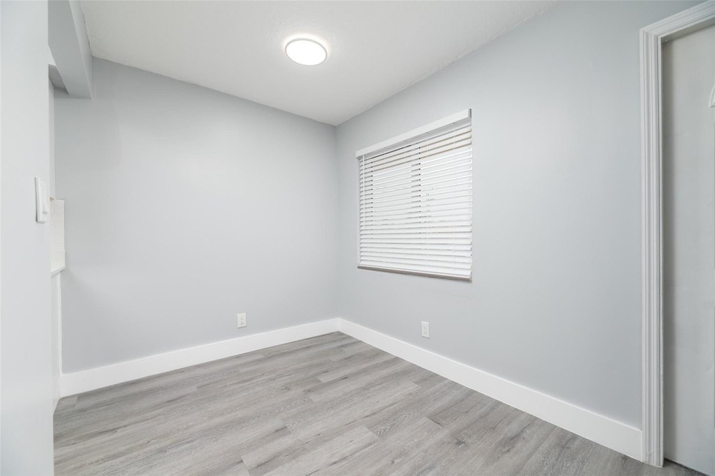 1401 Ne 17th Court - Photo 9