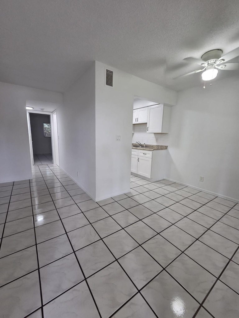 1401 Ne 17th Court - Photo 3