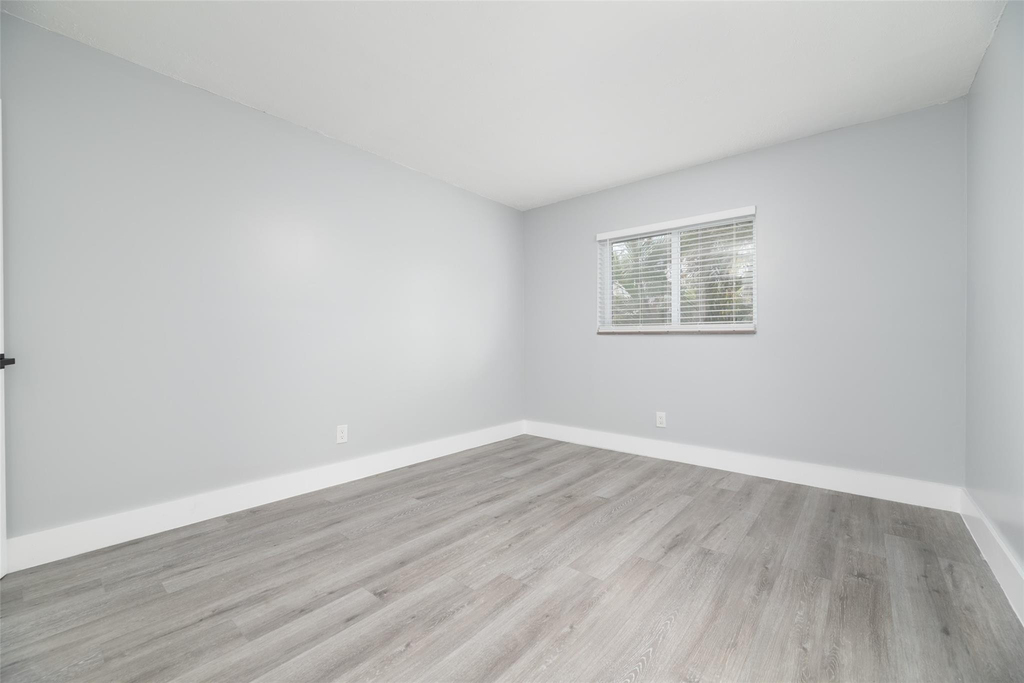 1401 Ne 17th Court - Photo 12