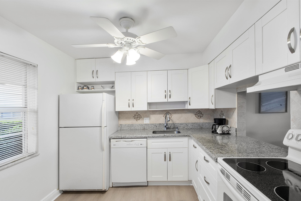 20 Abbey Lane - Photo 1