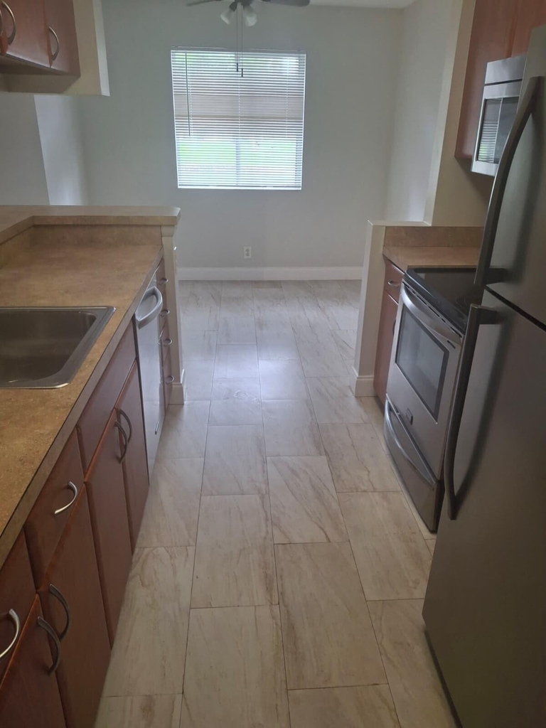 9833 Westview Drive - Photo 2