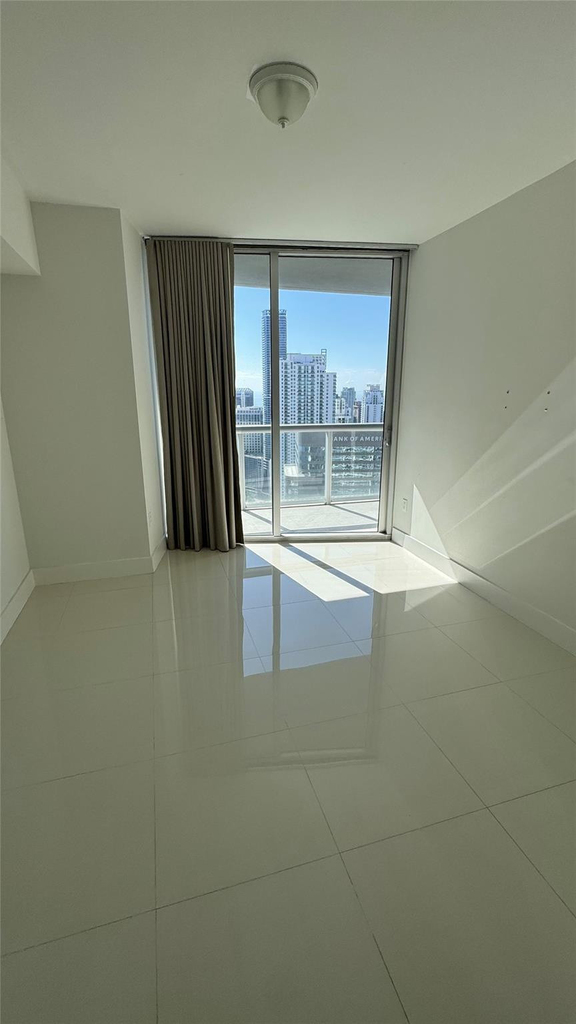 475 Brickell Avenue - Photo 5