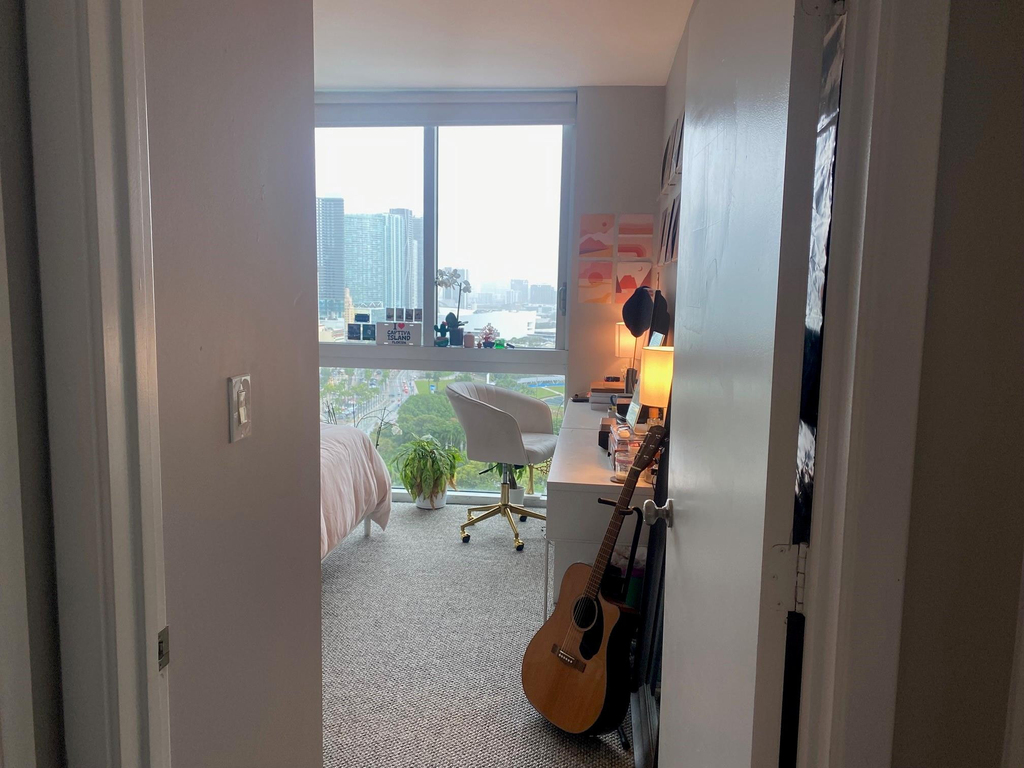 325 S Biscayne Boulevard - Photo 6