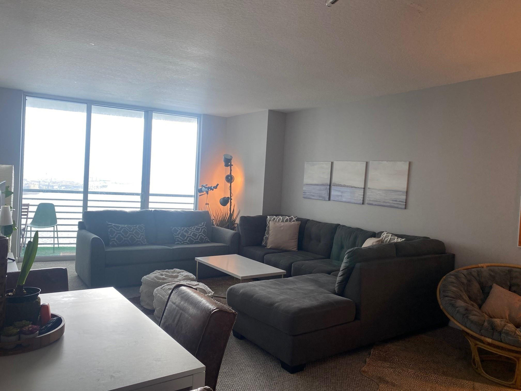 325 S Biscayne Boulevard - Photo 3