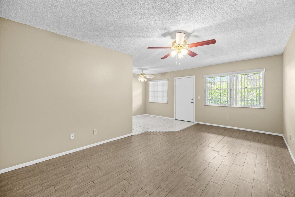 29 Lake Vista Trail - Photo 14