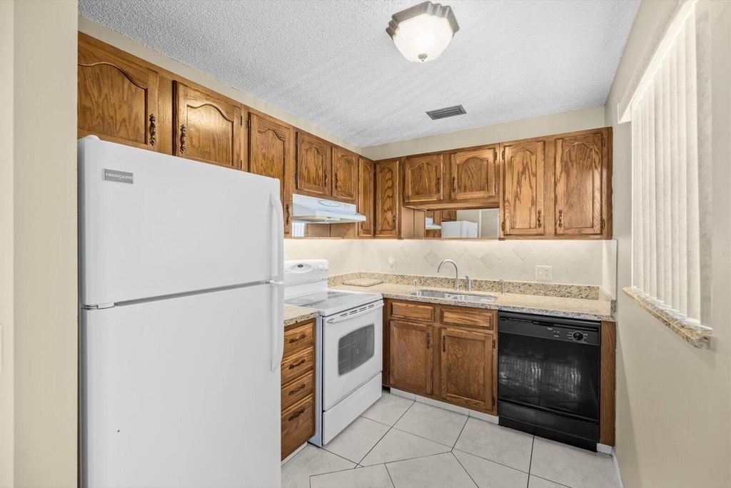 29 Lake Vista Trail - Photo 11