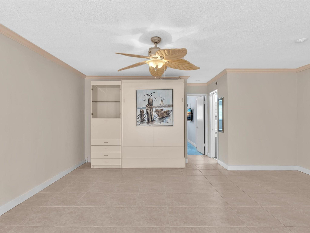 2000 Diana Drive - Photo 3