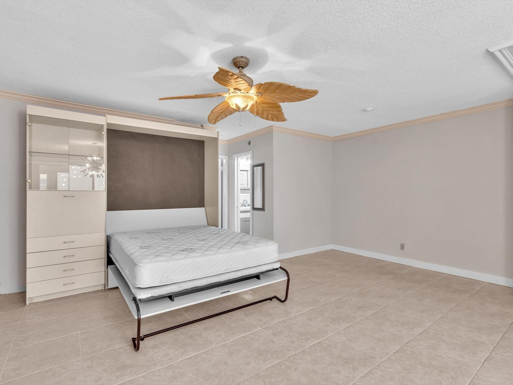 2000 Diana Drive - Photo 32