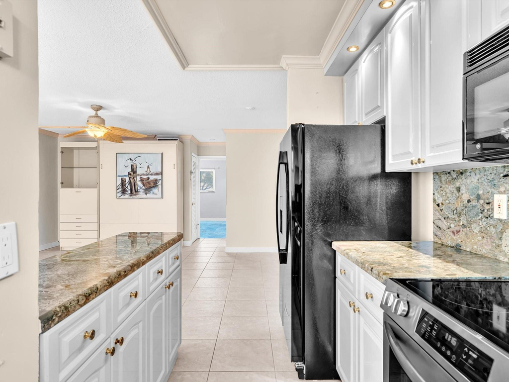 2000 Diana Drive - Photo 17