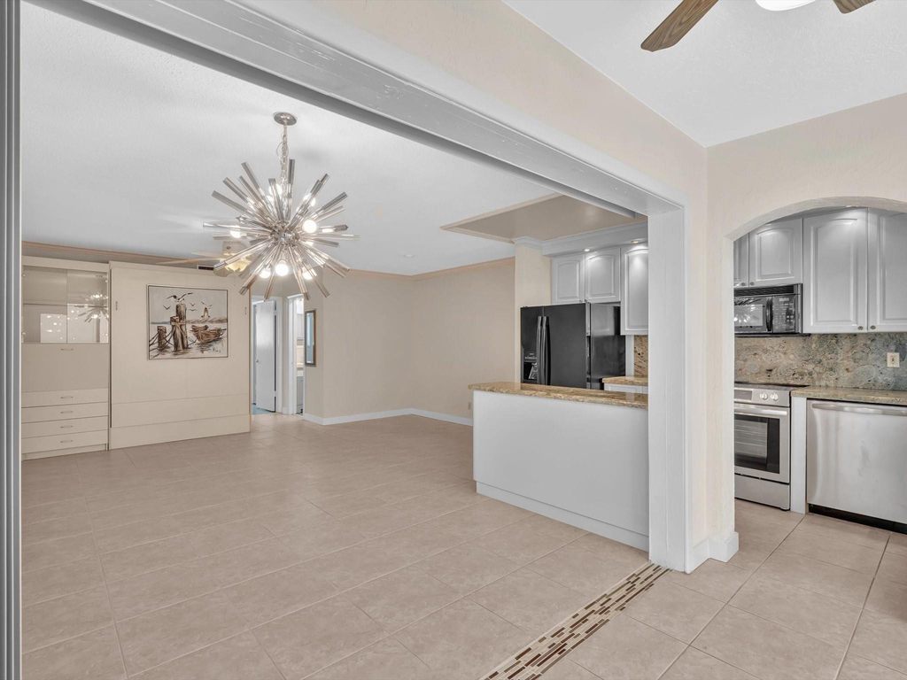 2000 Diana Drive - Photo 0