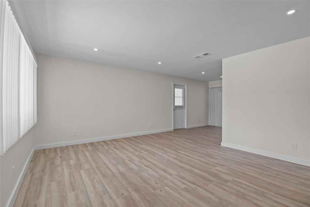 908 Lighthouse Drive - Photo 9