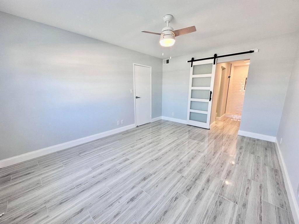 312 Northlake Drive - Photo 4
