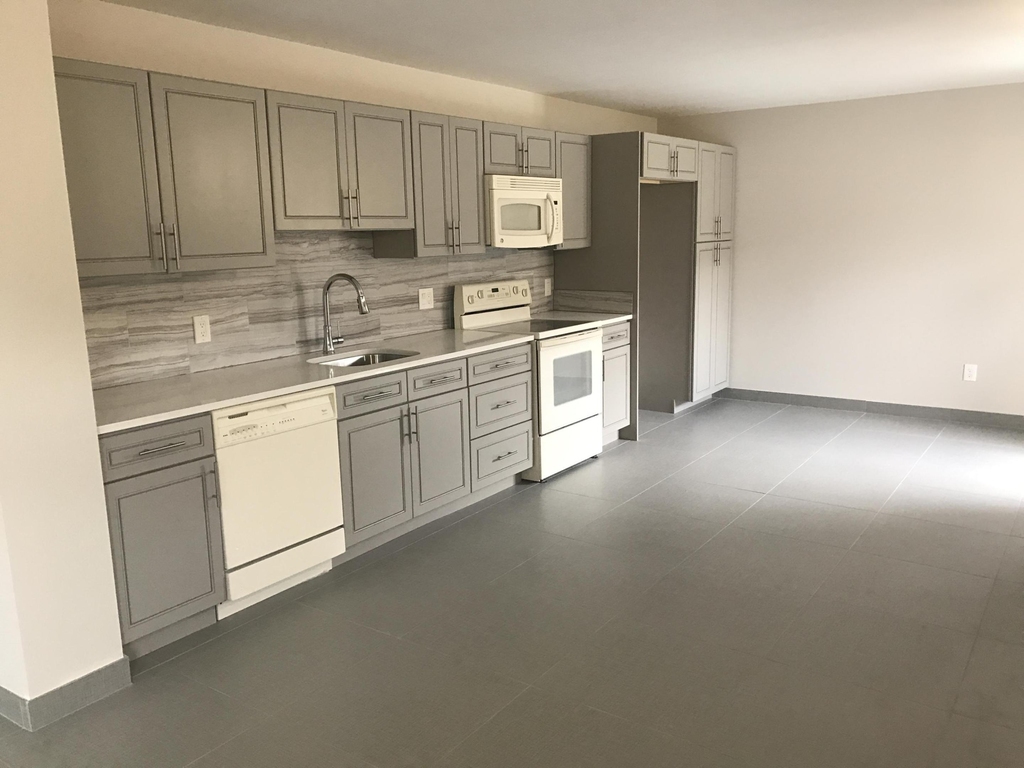 142 Sw 8th Avenue - Photo 1