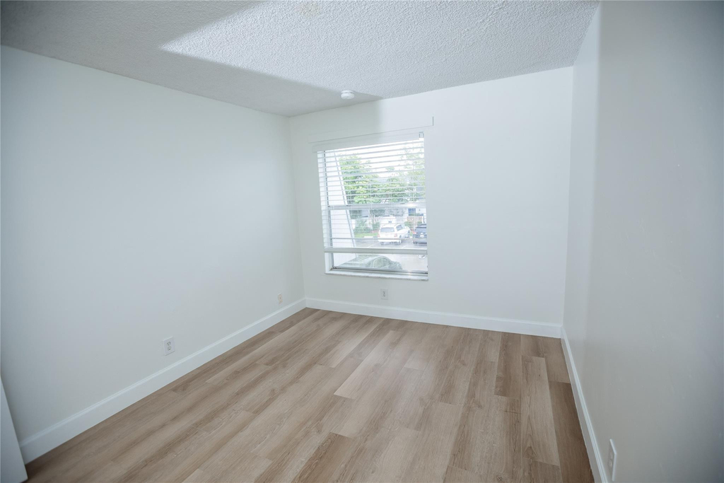 6764 Sw 40th Street - Photo 11