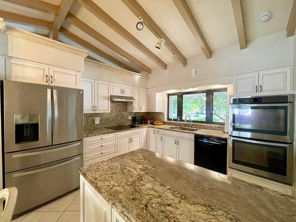 2725 Ne 27th Court - Photo 11
