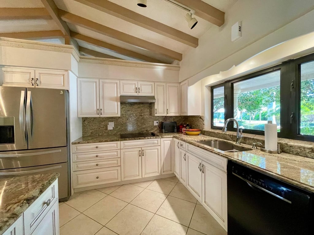 2725 Ne 27th Court - Photo 12