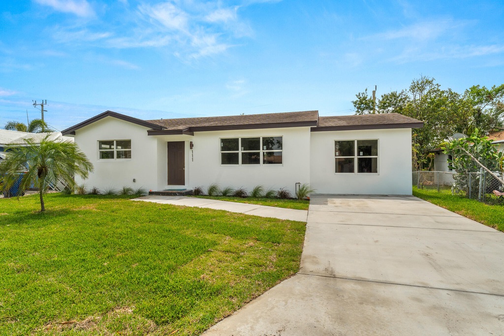 111 W 35th Street - Photo 1