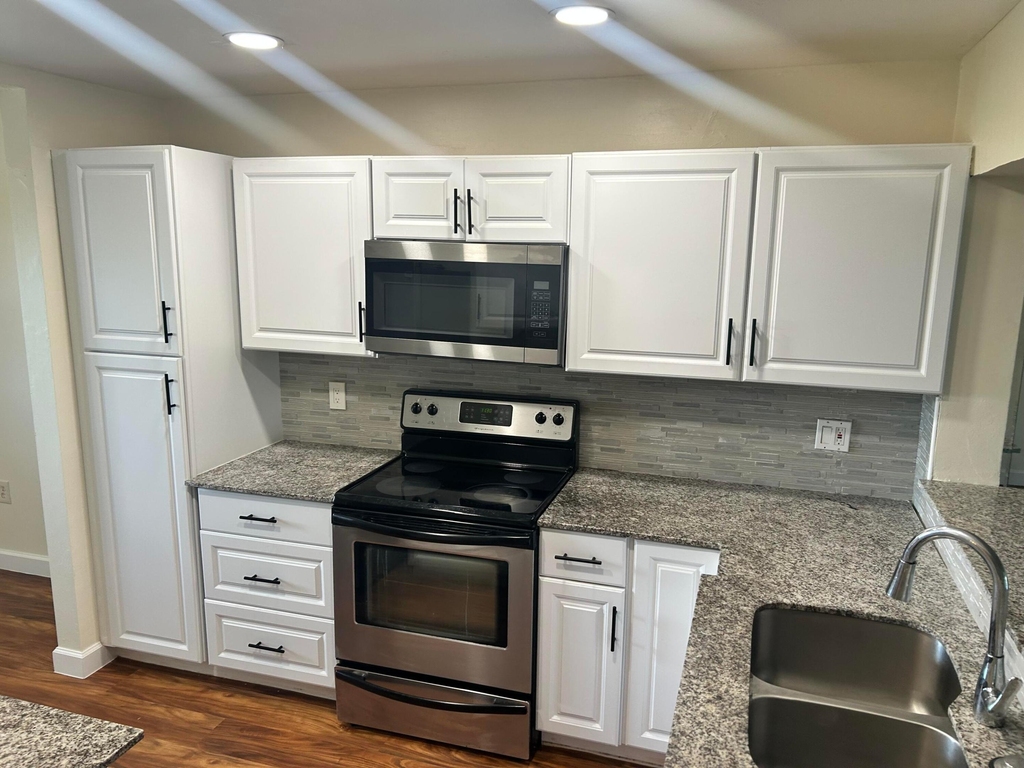 3521 Environ Boulevard - Photo 2