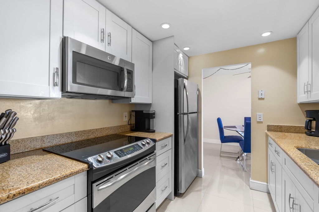 1009 N Ocean Boulevard - Photo 7
