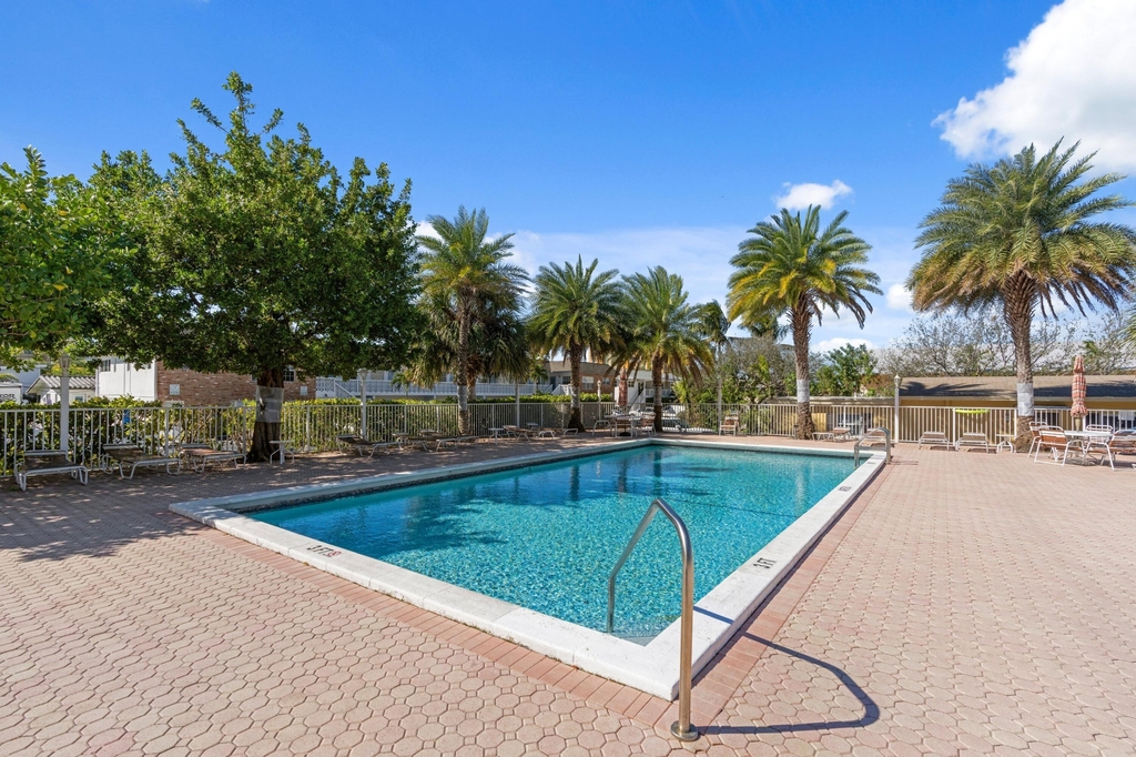 1009 N Ocean Boulevard - Photo 17