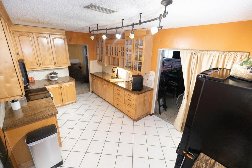 6717 Nw 59th Street - Photo 16