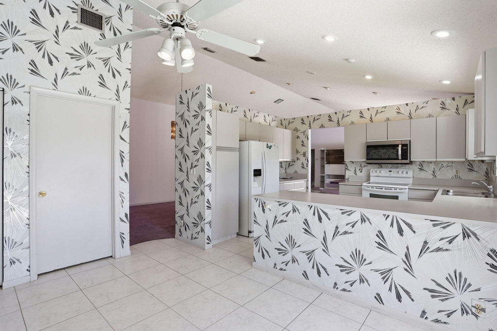 9476 El Clair Ranch Road - Photo 15