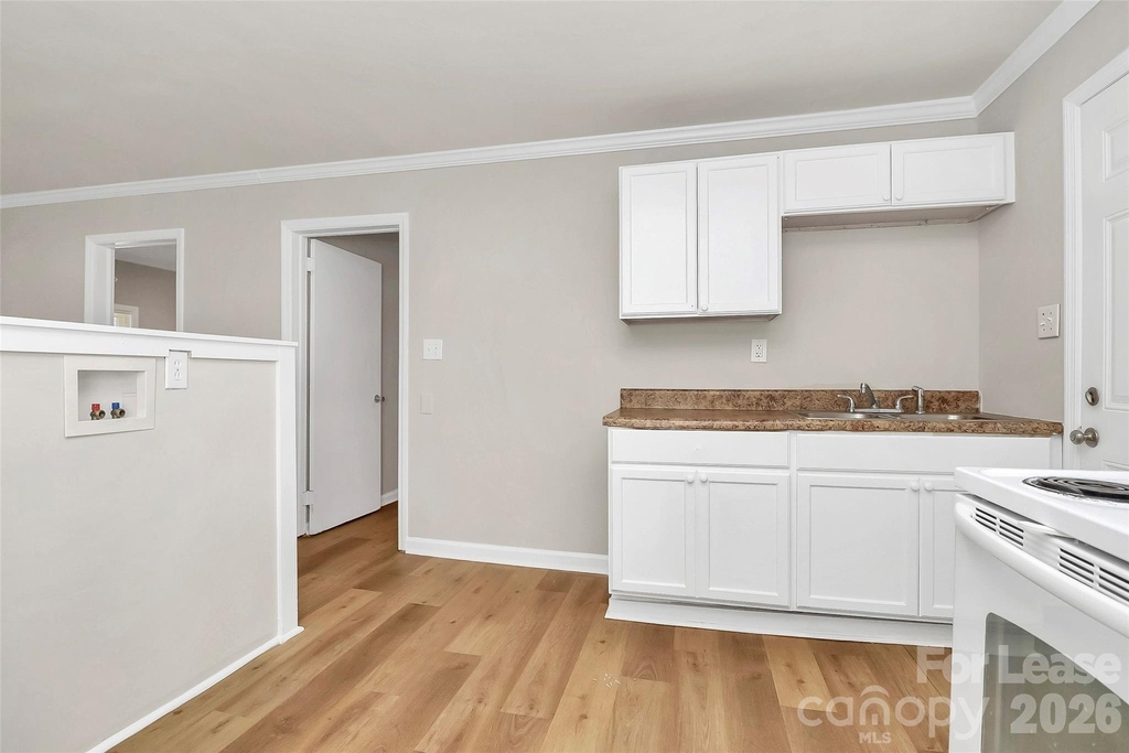 2510 Hemphill Street - Photo 10