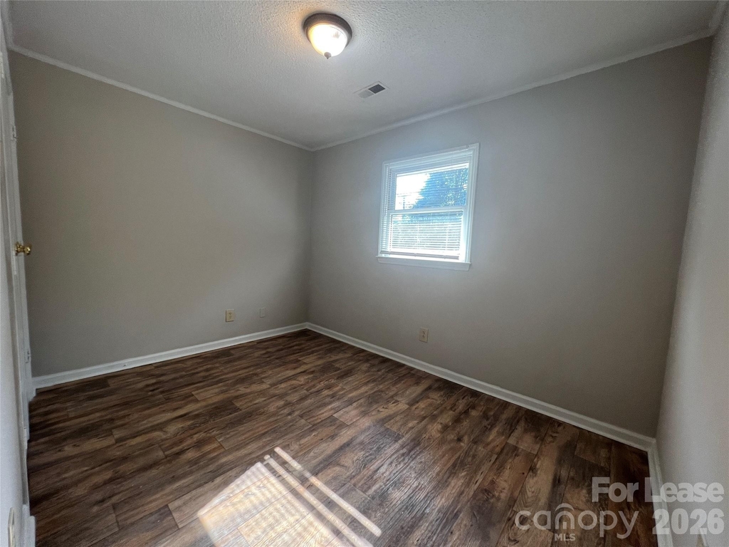 1312 Linwood Road - Photo 4