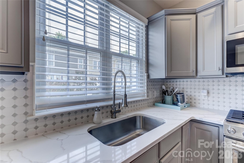 905 Lyndley Drive - Photo 16