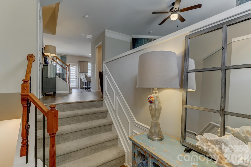 905 Lyndley Drive - Photo 5