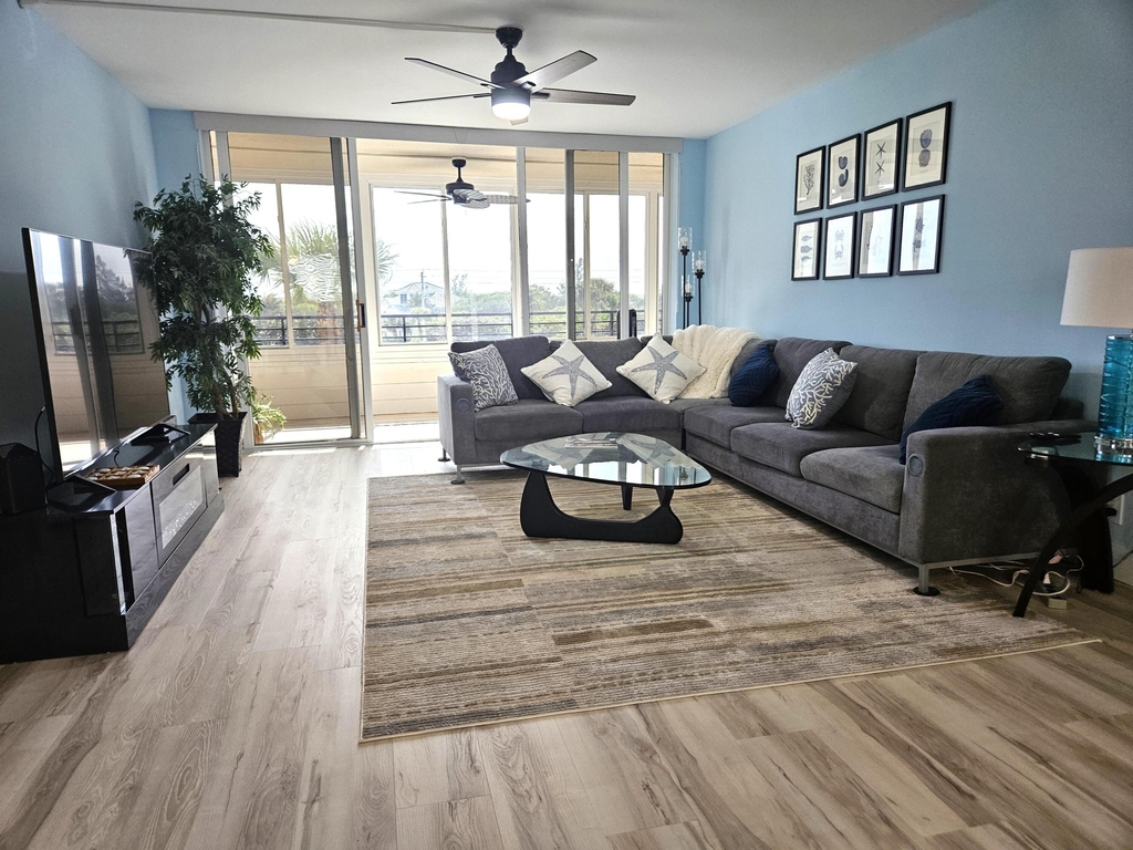 1357 Ne Ocean Boulevard - Photo 2