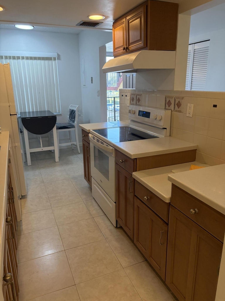 3341 Nw 47th Terrace - Photo 6