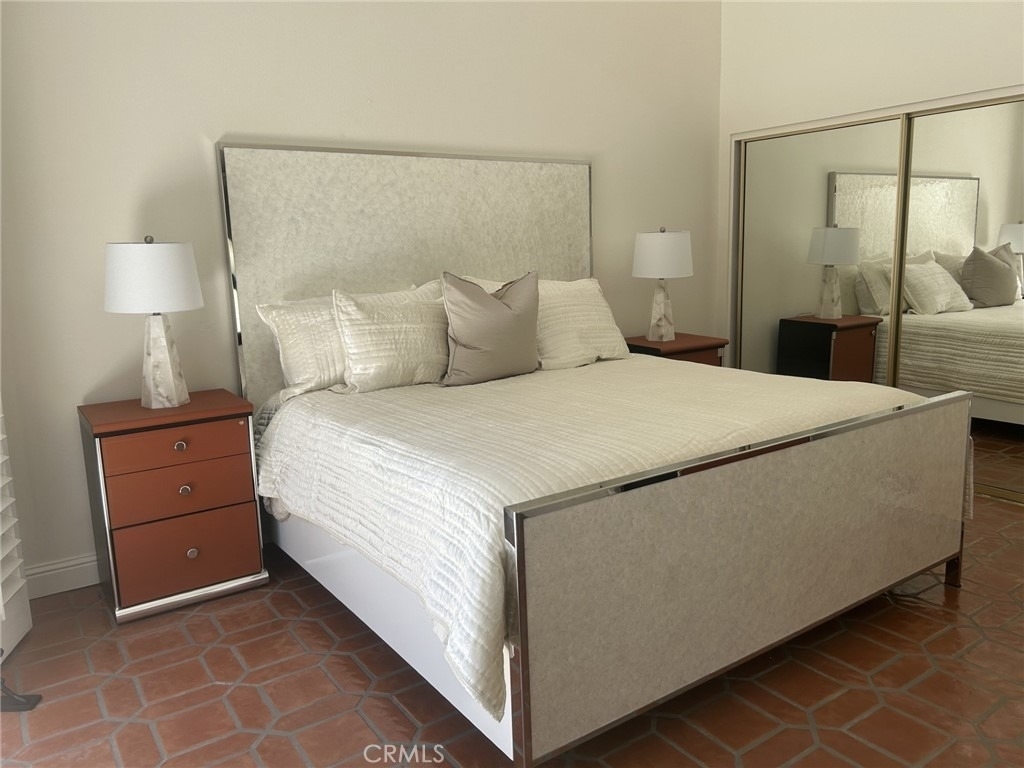 22 Calle Escala - Photo 13
