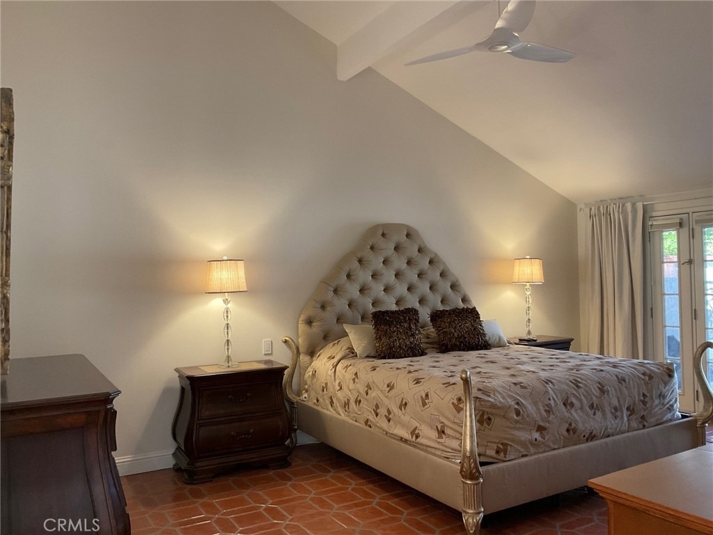 22 Calle Escala - Photo 6