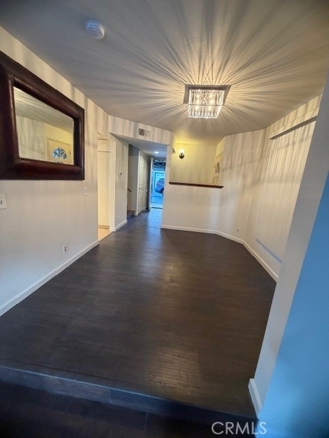 18435 Keswick Street - Photo 9