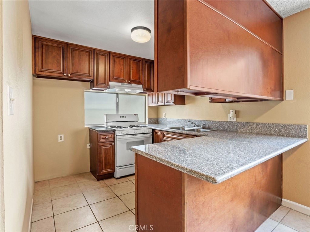 7037 Milton Avenue - Photo 4