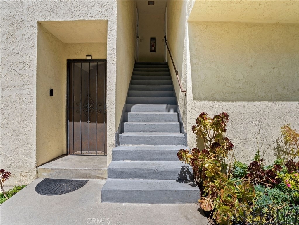 7037 Milton Avenue - Photo 12