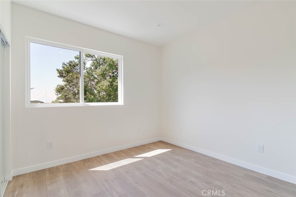 1961 Waltonia Drive - Photo 11