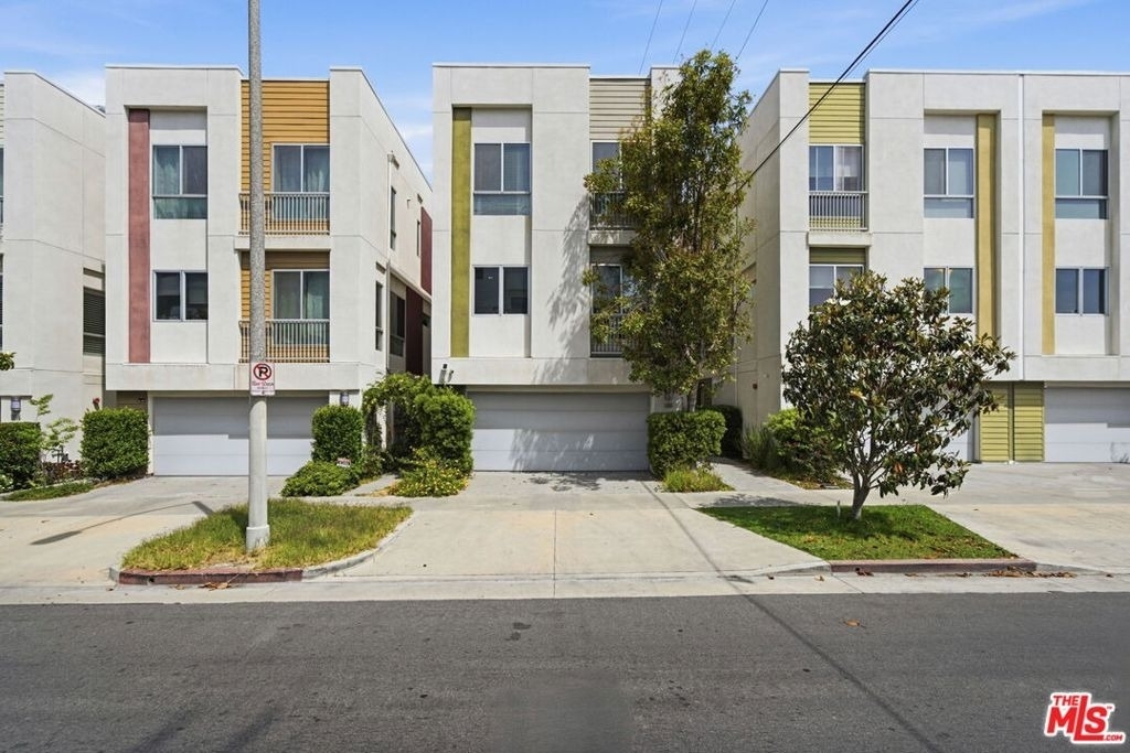 5911 Saturn Street - Photo 0