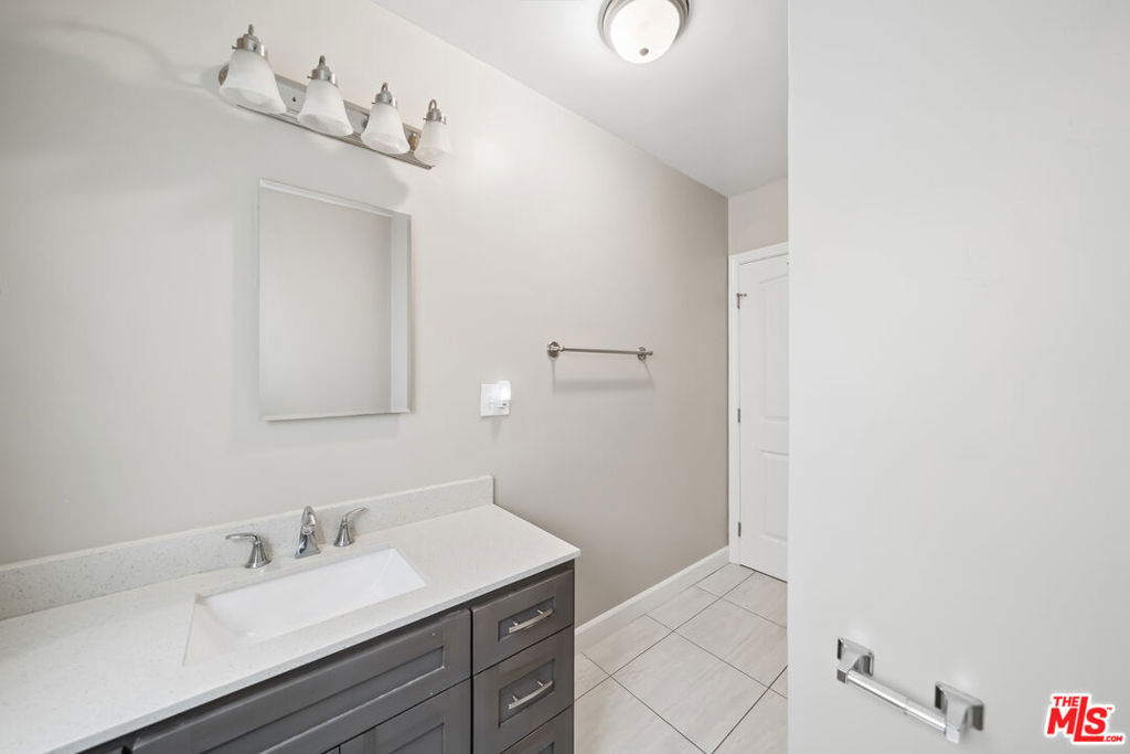 3646 Carmona Avenue - Photo 9