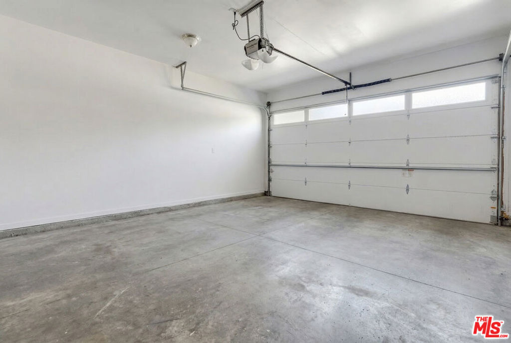 367 S Oak Avenue - Photo 27